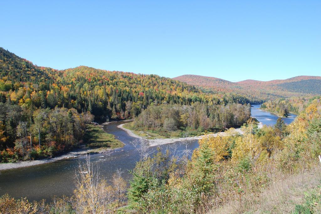 Auberge De La Riviere Matapedia - Matapedia River Lodge Routhierville Luaran gambar