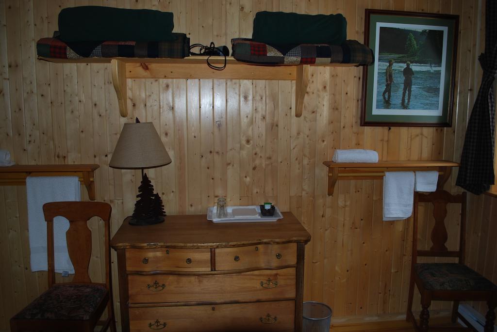 Auberge De La Riviere Matapedia - Matapedia River Lodge Routhierville Bilik gambar