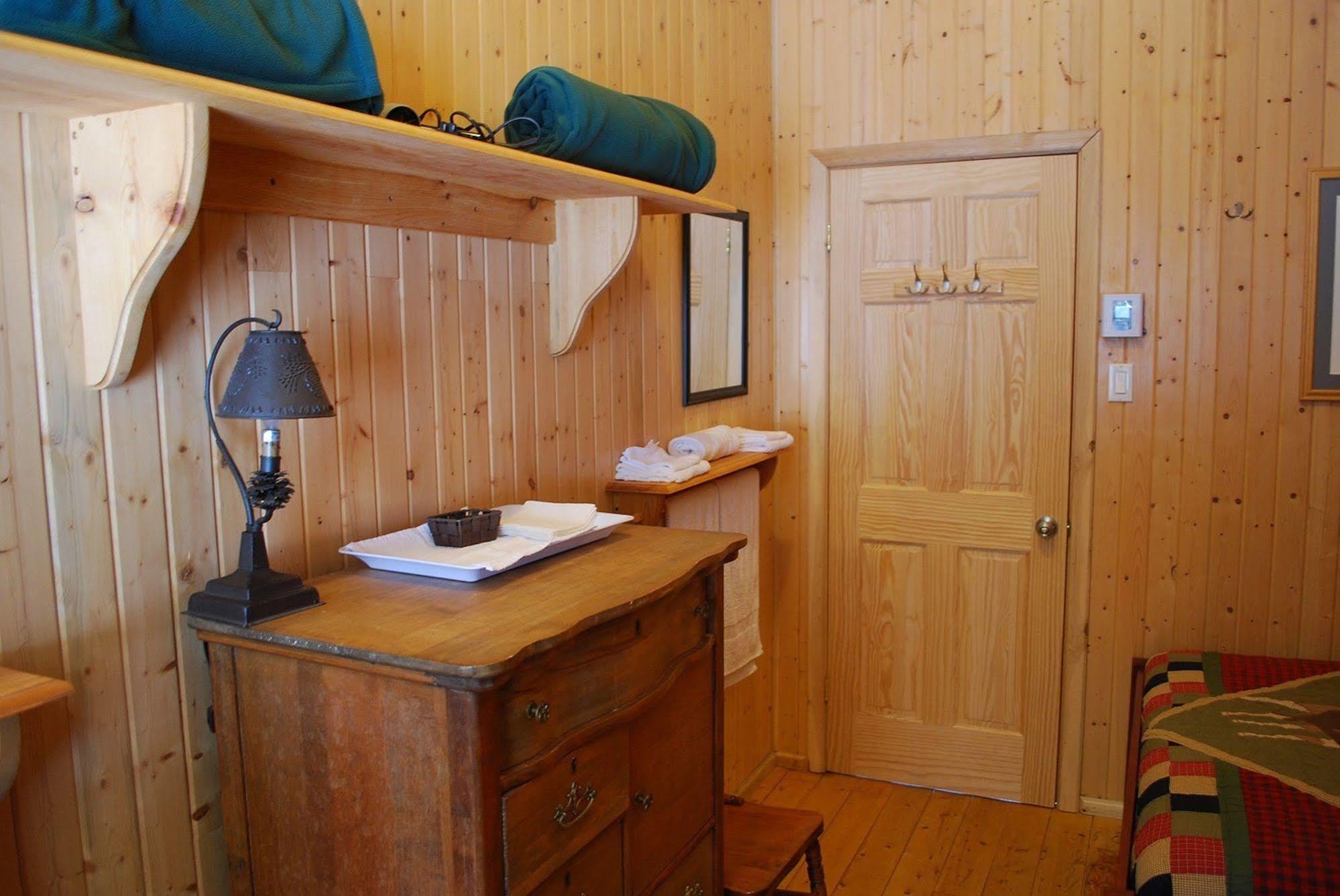 Auberge De La Riviere Matapedia - Matapedia River Lodge Routhierville Luaran gambar