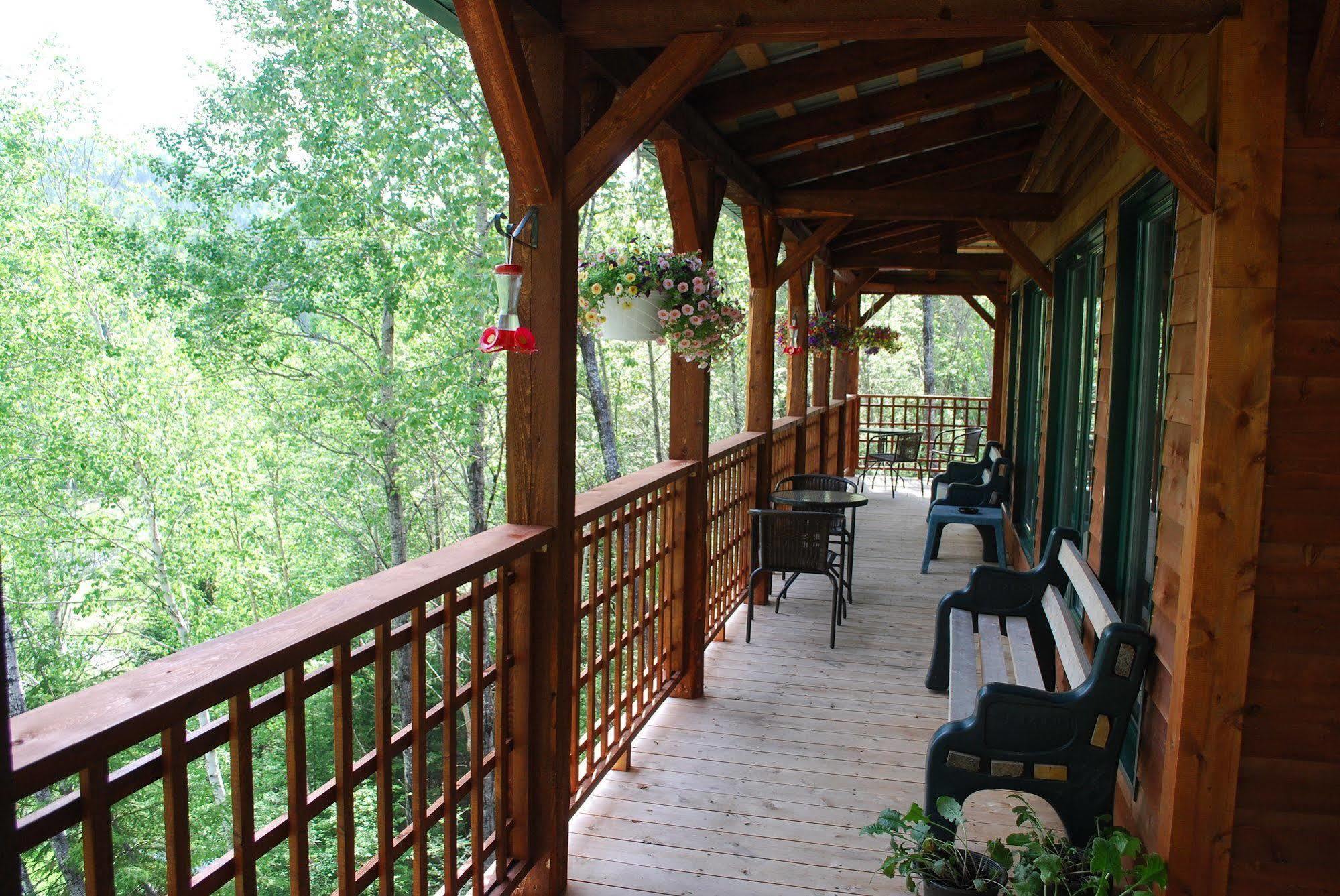 Auberge De La Riviere Matapedia - Matapedia River Lodge Routhierville Luaran gambar
